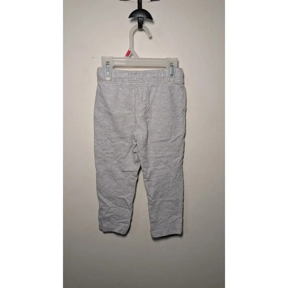 Boys Size 2T Outfit - Marvel Black Panther T-shirt + Oshkosh Gray Sweatpants